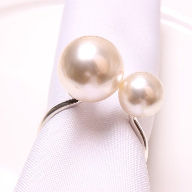 6 Piece Set of Elegant Pearl Napkin Rings - High Street Cottage