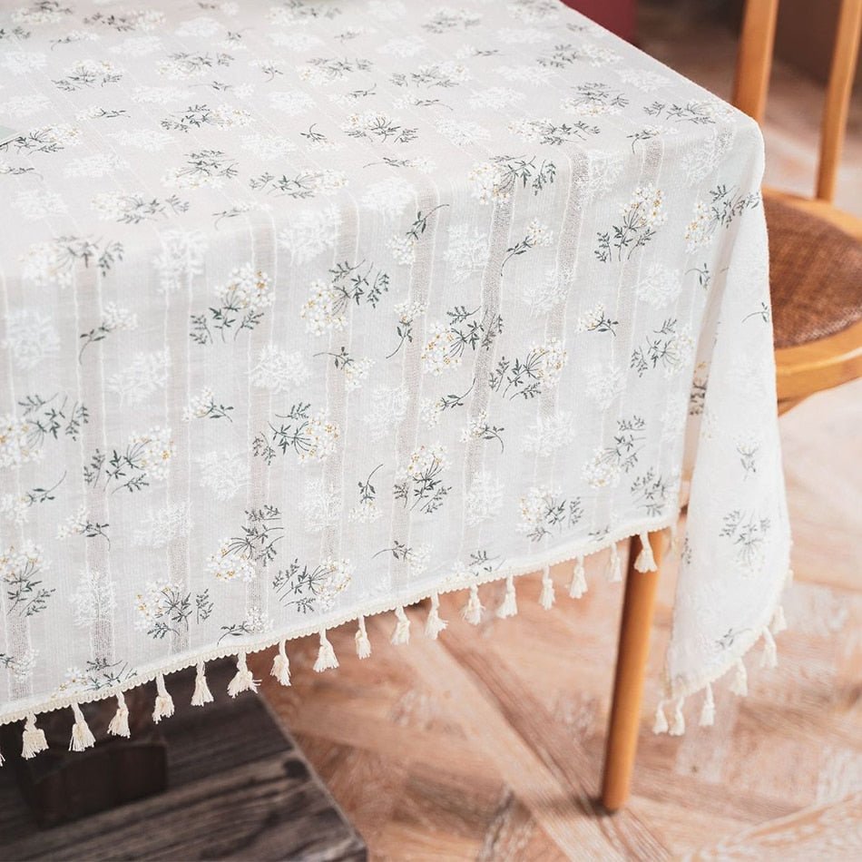 Embroidered Daisy Cotton Tablecloths - High Street Cottage