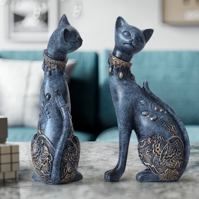 Royal Cat Resin Figures - High Street Cottage