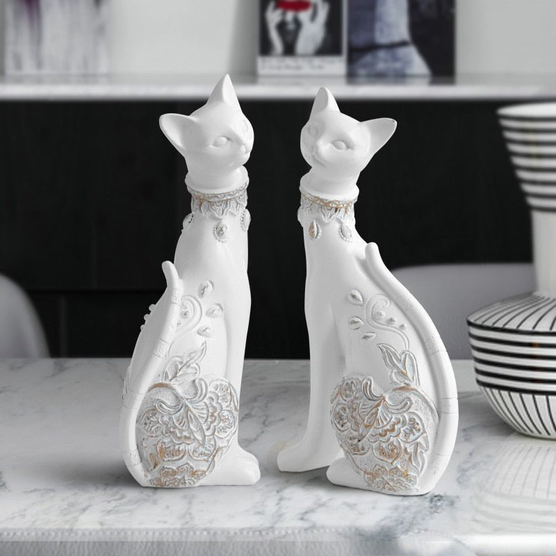Royal Cat Resin Figures - High Street Cottage