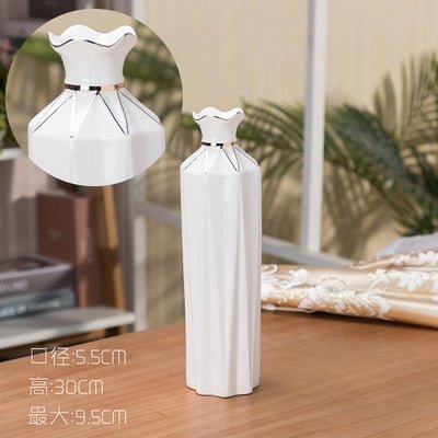 Vintage Style Creamy White Ceramic Bud Vases - High Street Cottage