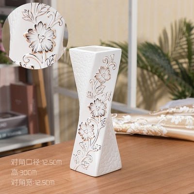 Vintage Style Creamy White Ceramic Bud Vases - High Street Cottage